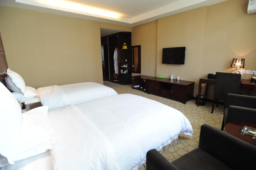 Wanrun International Resort Hotel In Tibet Xigaze Habitación foto