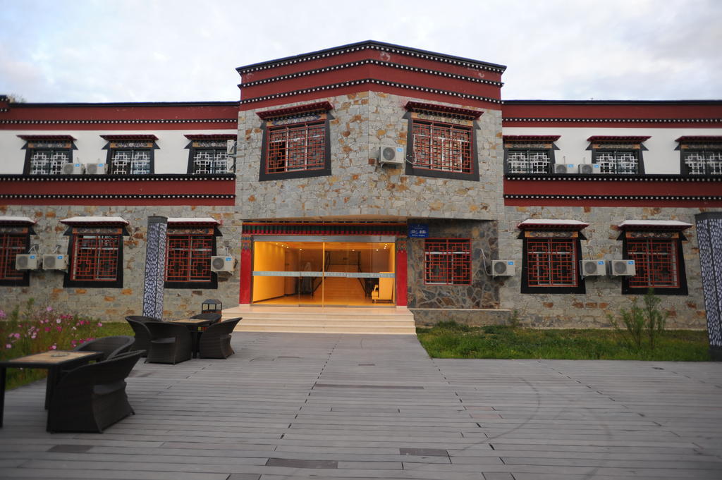Wanrun International Resort Hotel In Tibet Xigaze Exterior foto